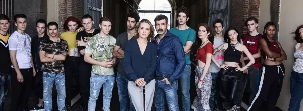 Mare Fuori Sigla E Colonna Sonora Della Serie Napoletana Cult